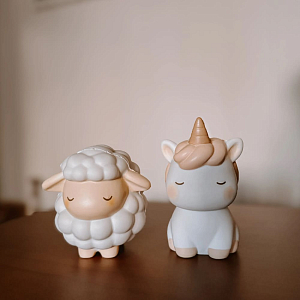 Игрушка сквиш антистресс Mrs. Ertha "Овечка Wooly", кремовая с белым